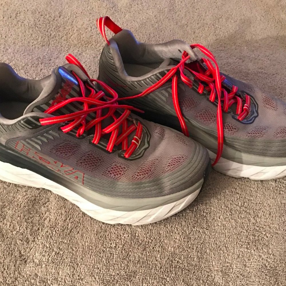 Size 9 2E Hoka one running shoes